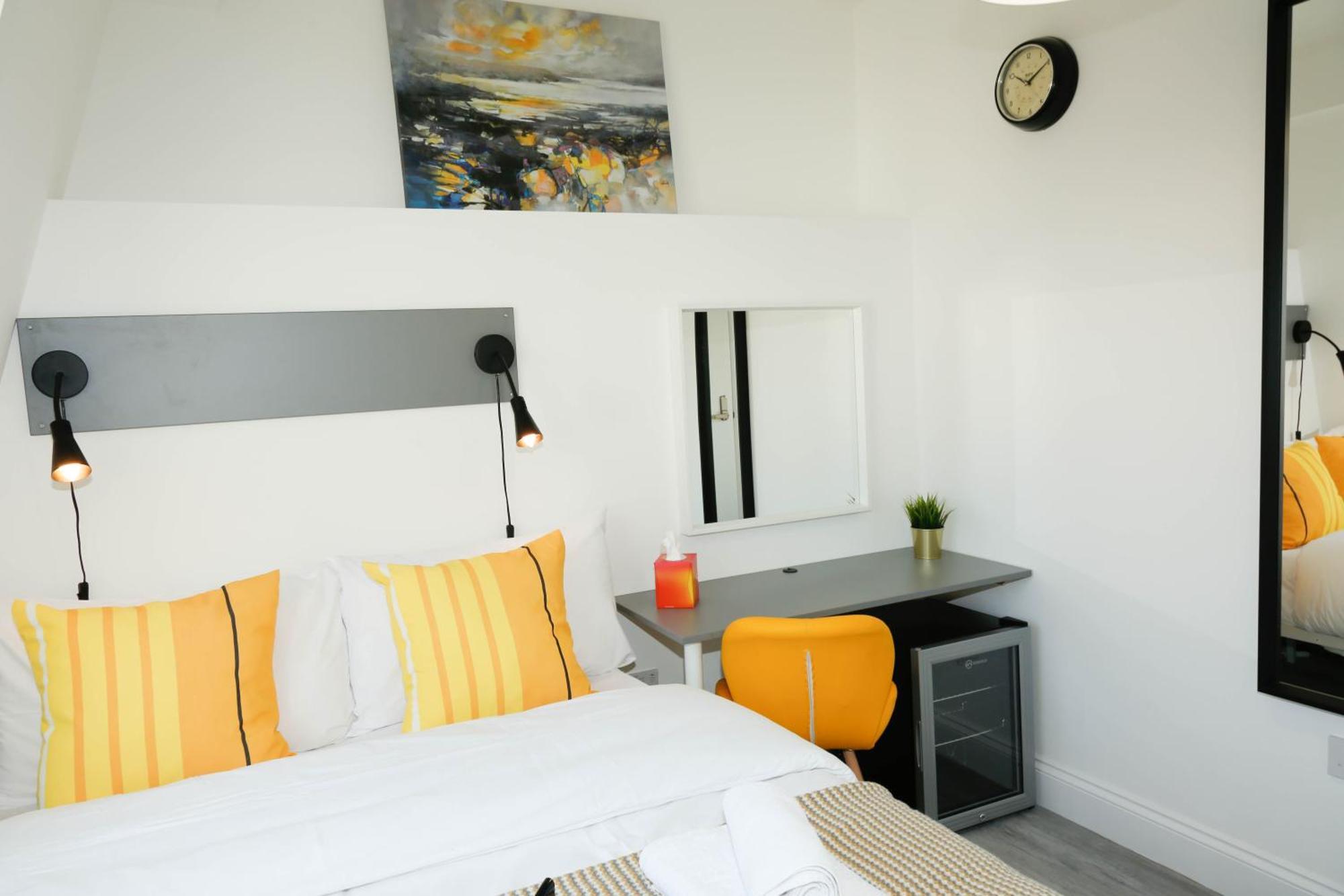 Luxury Rooms In Camden Town Near Shops, Cafes, Bars & Metro With Shared Bathrooms Londres Extérieur photo