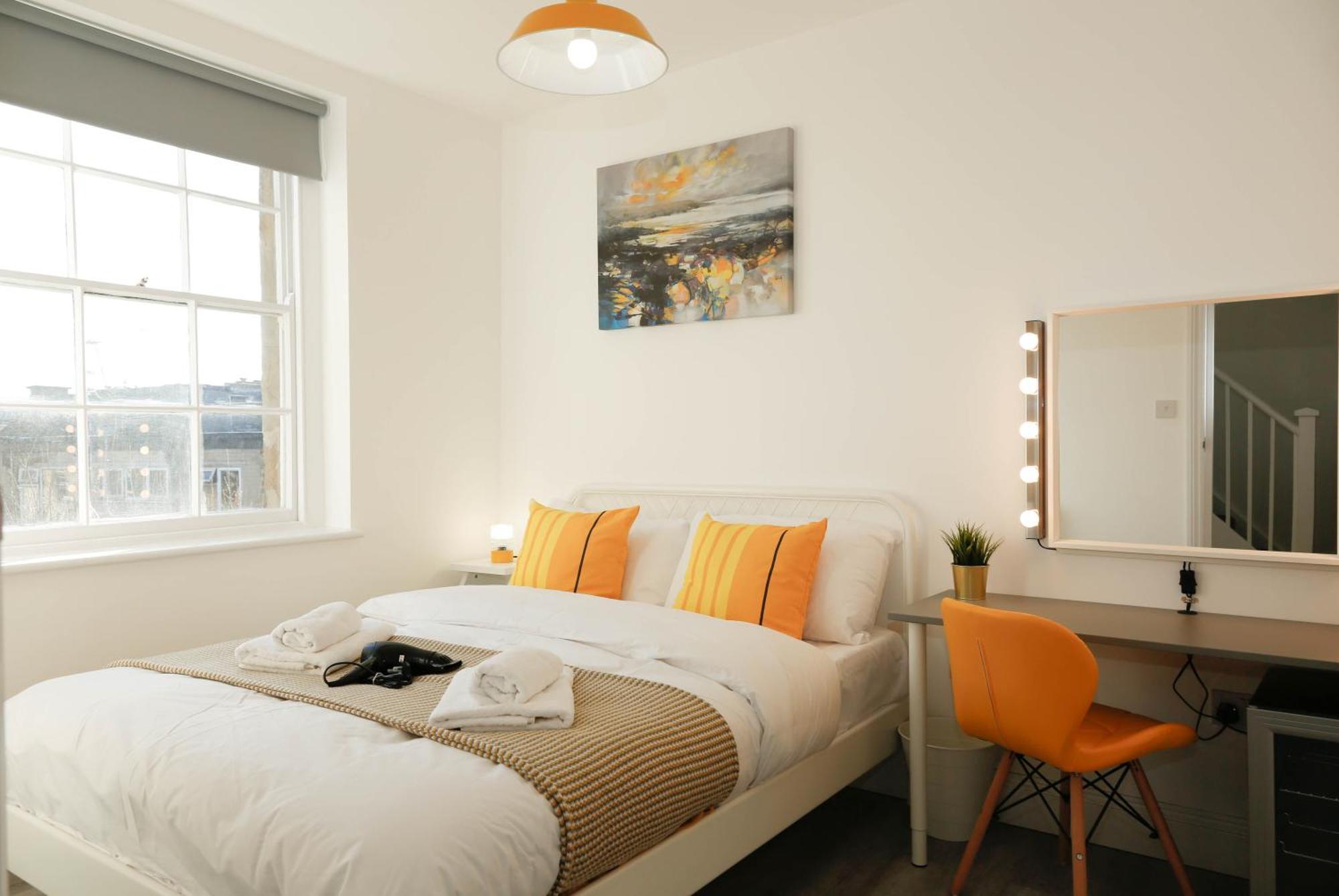 Luxury Rooms In Camden Town Near Shops, Cafes, Bars & Metro With Shared Bathrooms Londres Extérieur photo